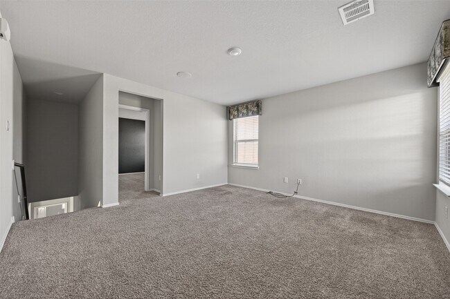 Building Photo - 14432 Sugar Pines Dr