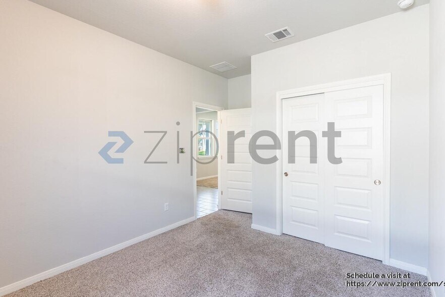 Building Photo - 2533 Pecan Island Dr