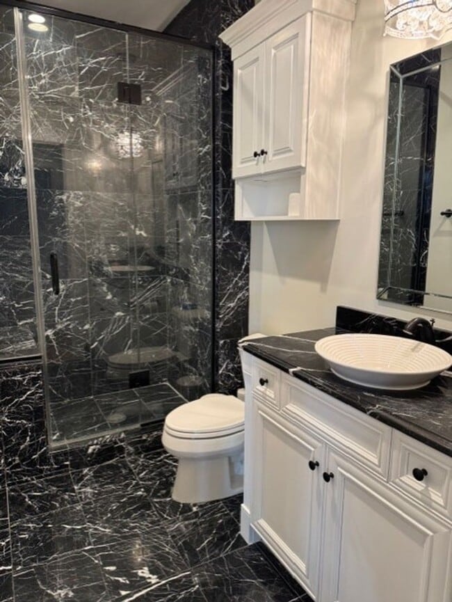 Building Photo - Pierpointe Condos