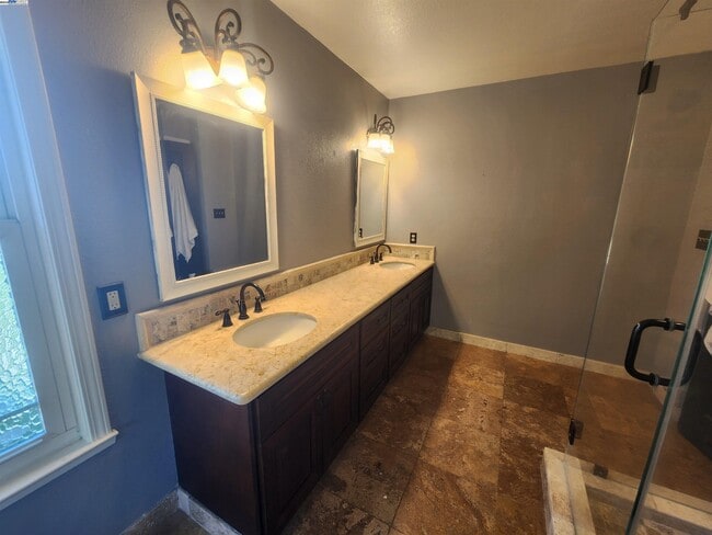 Building Photo - 1127 Mataro Ct