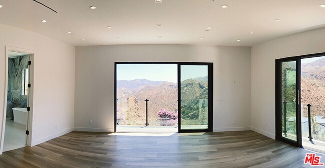 Building Photo - 1700 Cadenhorn Dr