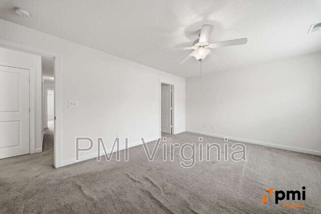 Building Photo - 4304 Cattail Ln