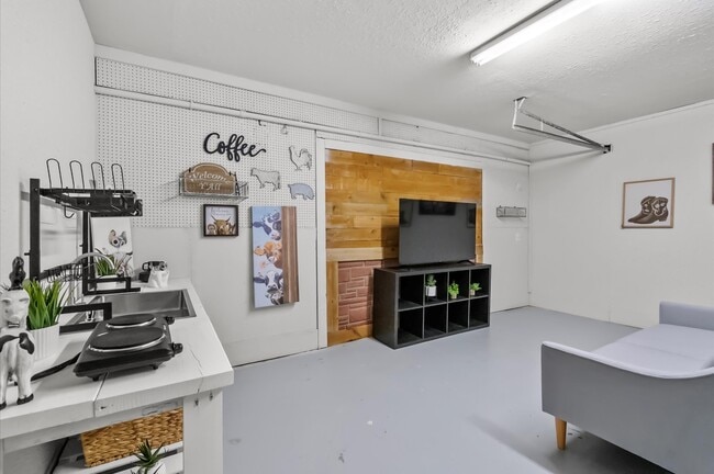 Building Photo - 1106 Oriole Ln