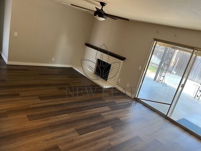 Building Photo - 22641 De Soto St