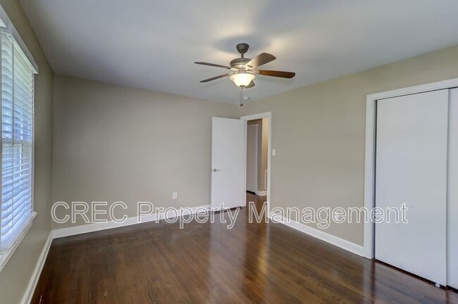 Building Photo - 5639 Flanders Ave