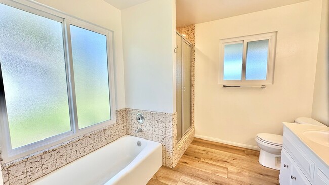 Building Photo - Beautiful Ranch-Style, Single-Story, on Co...
