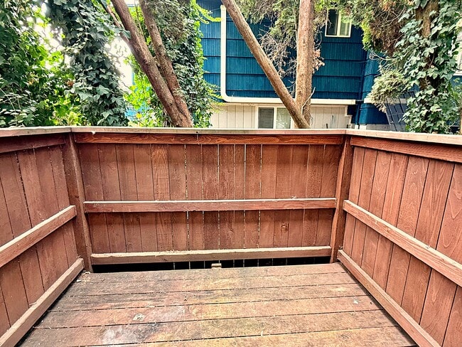 Building Photo - 3610 S Kelly Ave