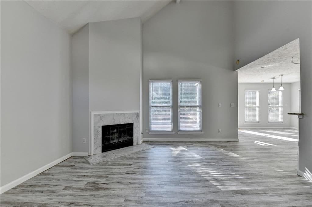 Building Photo - 1112 Ashbury Dr