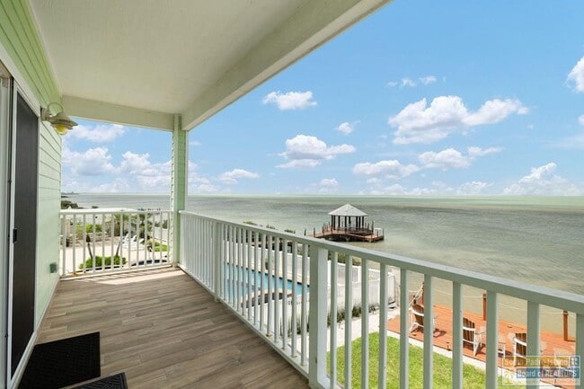 Building Photo - 128 Las Joyas Blvd