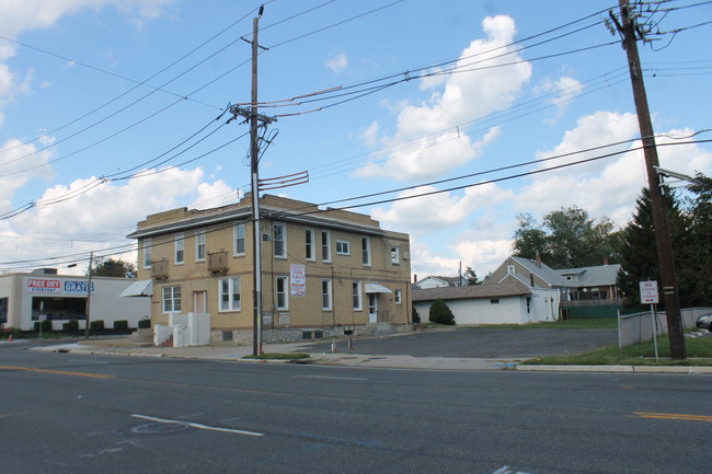 Primary Photo - 701-705 Black Horse Pike