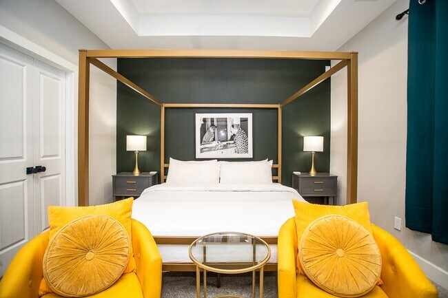 Building Photo - 1915 Kolfahl St