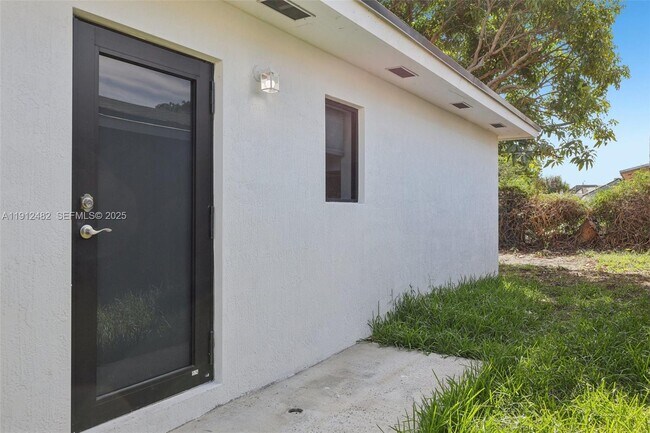 Building Photo - 17003 SW 107th Pl