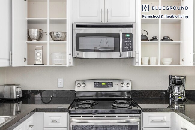 Building Photo - 1745 Nantucket Cir