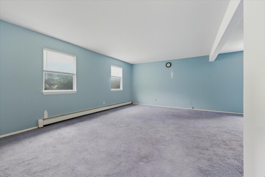 Building Photo - 10 Park Manor Ct