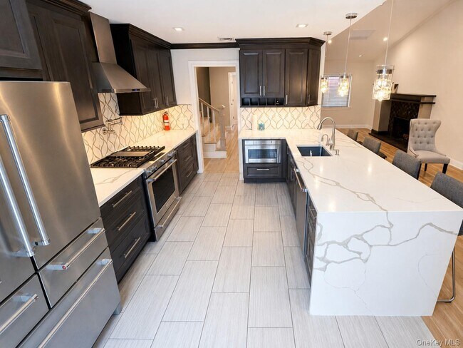 Building Photo - 16 Brookside Dr