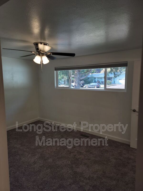 Building Photo - 1735 NW 29th St