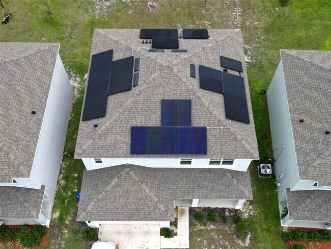 Building Photo - 2030 Maple Ridge Dr