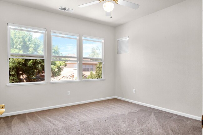 Building Photo - Move-In Ready 4-Bed, 3-Bath Gem in a Covet...