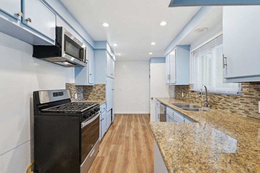 Building Photo - 8611 S 5th Ave