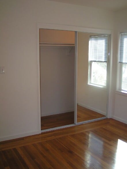 Building Photo - 2204 Castro St