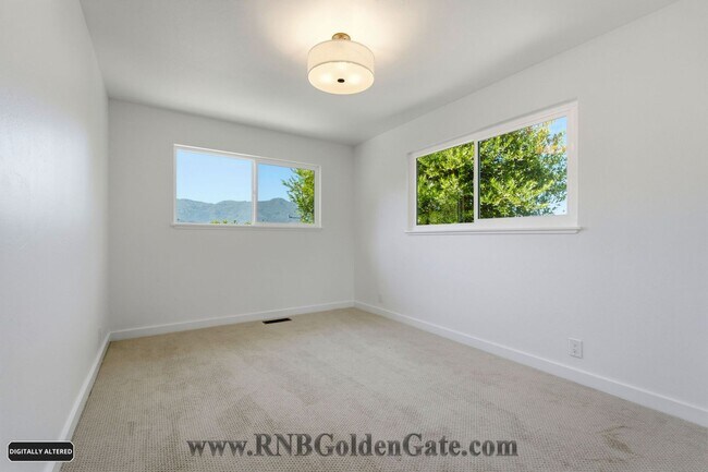 Building Photo - Newly Remodeled 3 Bedroom Home With Gorgeous Views For Rent!