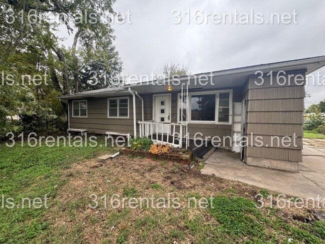 Building Photo - $975 - 3 bed 1 bath - Single Family Home