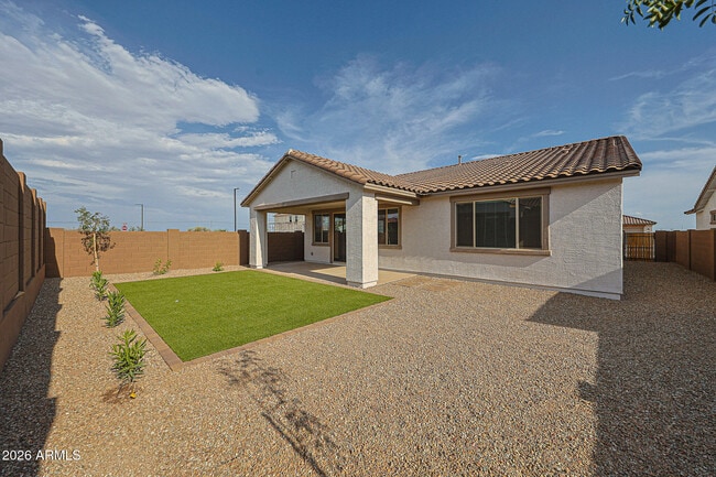 Building Photo - 14746 W Smoketree Dr