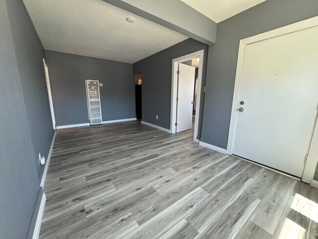 Building Photo - 3766 Teak St
