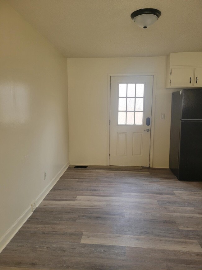 Building Photo - 71 Fox Den Ln