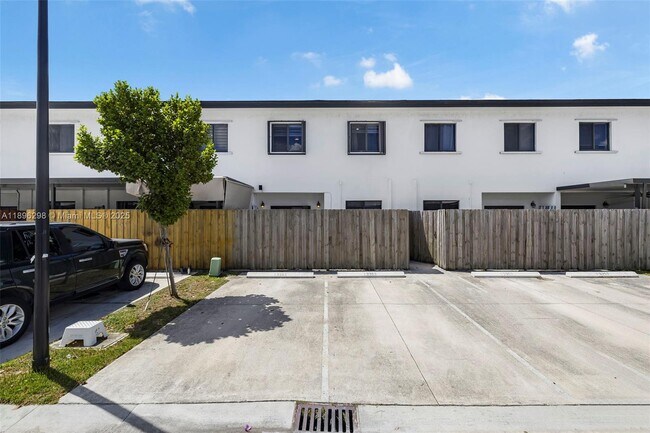 Building Photo - 13353 SW 250th Terrace