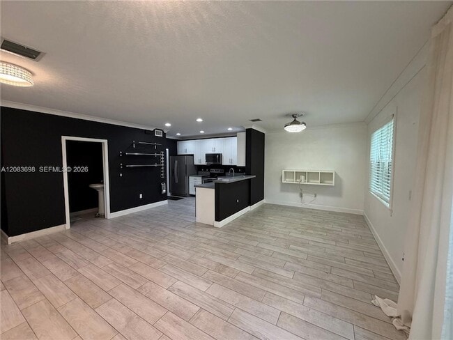 Building Photo - 2370 SW 18th Ave