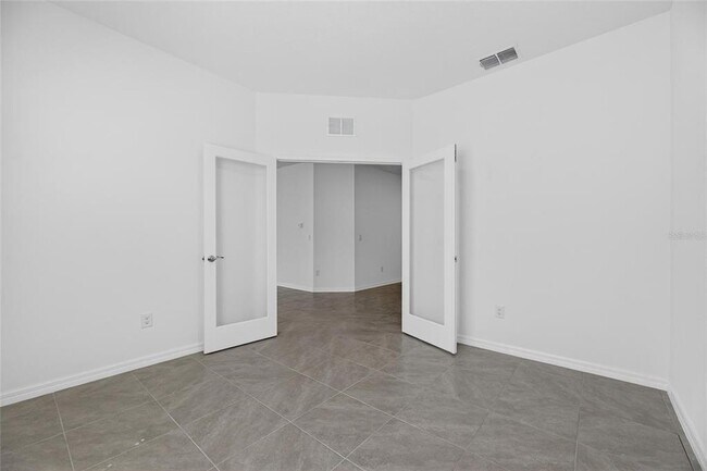 Building Photo - 2425 Bending Bonsai Dr