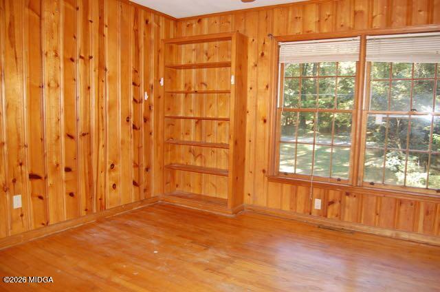 Building Photo - 942 Dogwood Cir