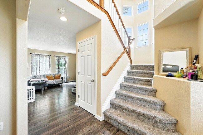 Building Photo - 3 car garage! Across from huge park! Great...