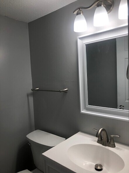 Building Photo - 516 Salem Ct