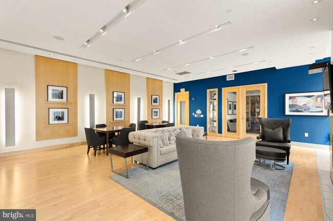 Building Photo - 440 L St NW