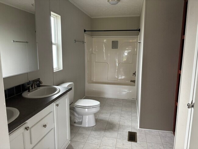 Building Photo - 1349 Neill Sinclair Rd