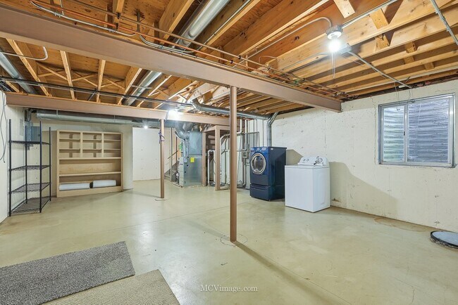 Building Photo - 2175 Dalewood Ct