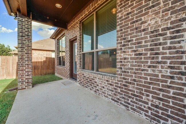 Building Photo - 929 Lake Meadow Ln