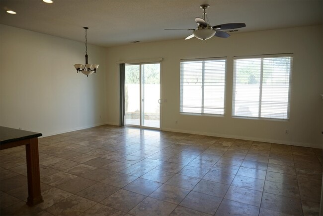 Building Photo - 84030 Colibri Ct