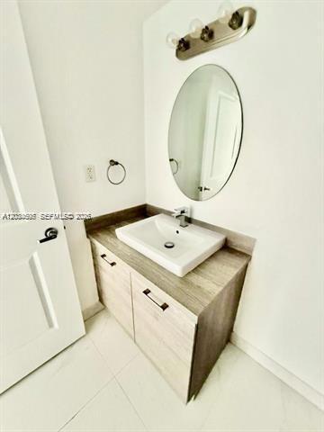 Building Photo - 400 Sunny Isles Blvd