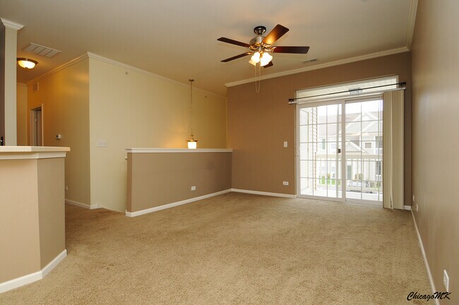Building Photo - 2250 Aurora Dr