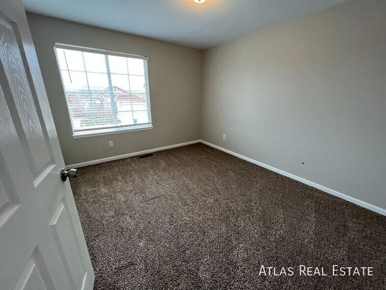 Building Photo - 4413 Centerville Dr