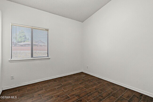 Building Photo - 3141 Fury Point Pl