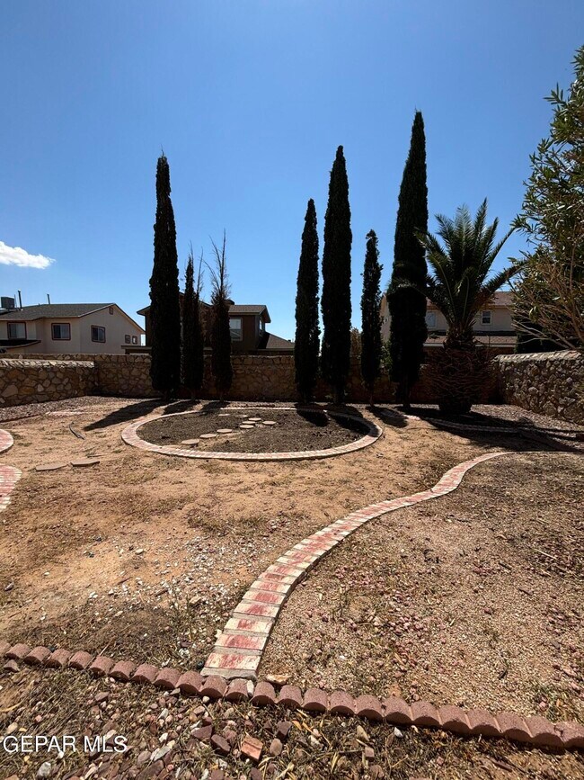 Building Photo - 4476 Loma Diamante Dr