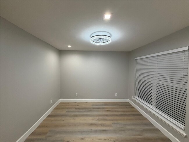 Building Photo - 6015 W Airport Blvd