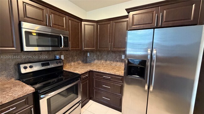 Building Photo - 200 Riverwalk Cir