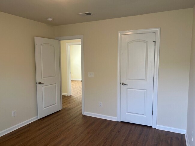 Building Photo - 73 Shell Hall Way
