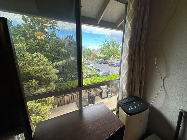 Building Photo - Upstairs Kihei Condo