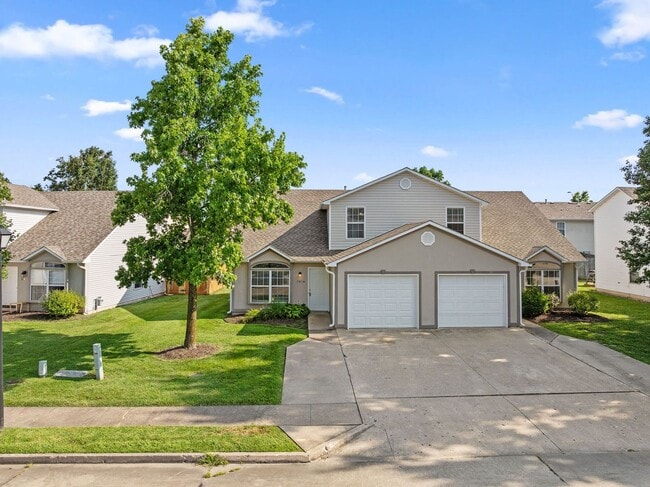 Building Photo - 2412-2414 Calder Ct.